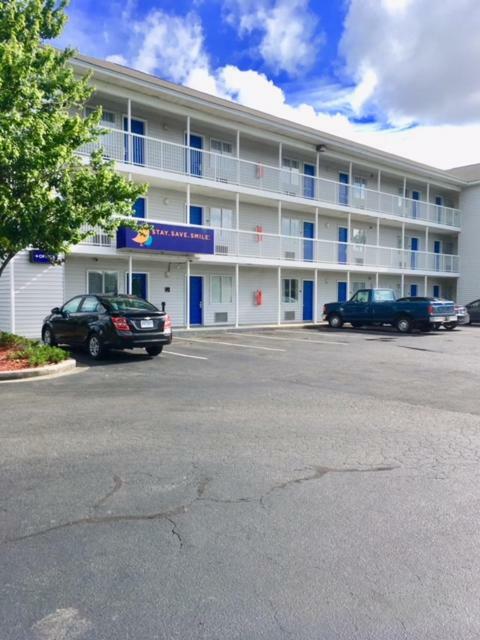 Intown Suites Extended Stay North Charleston Sc - Rivers Ave Exterior photo